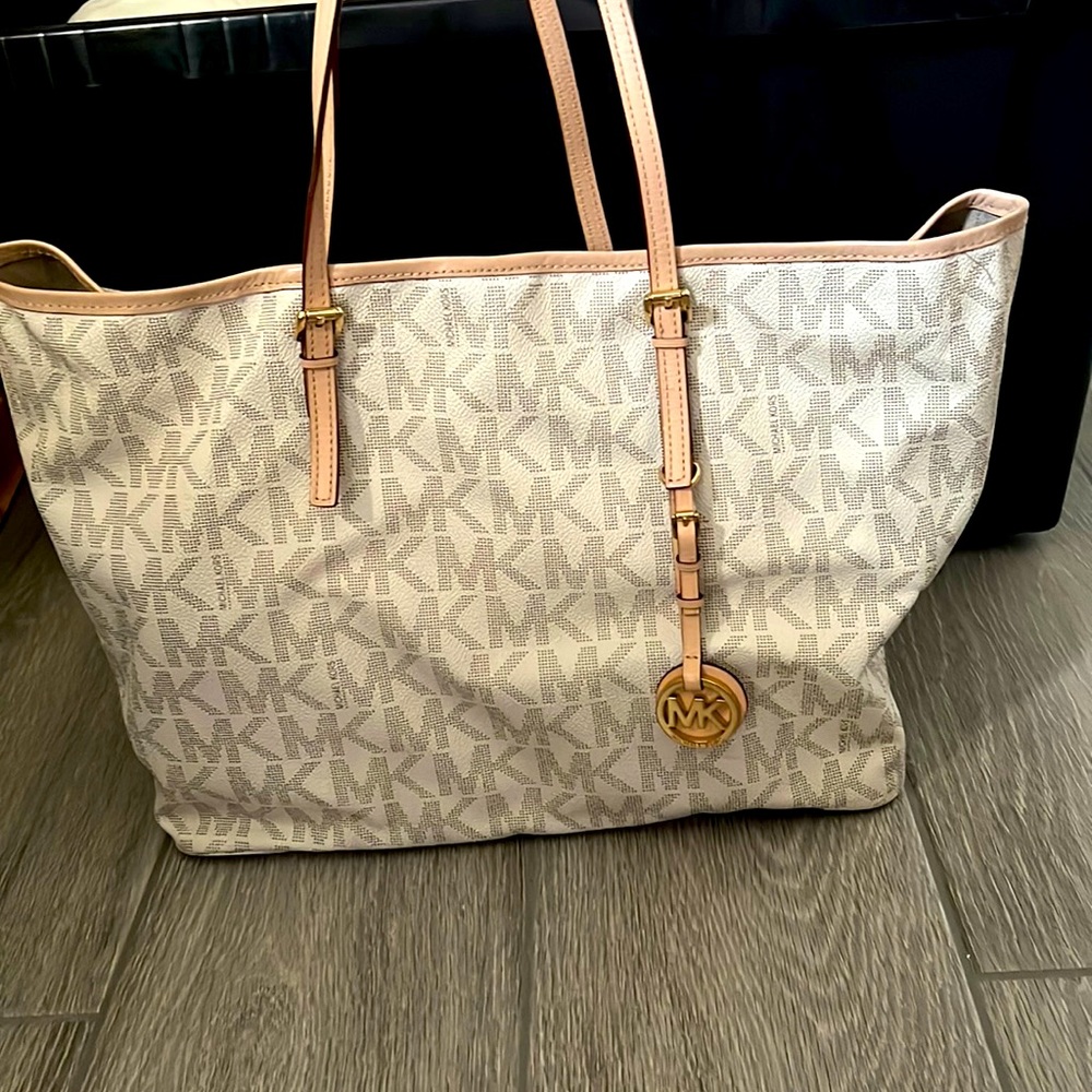 MK large tote with dustbag